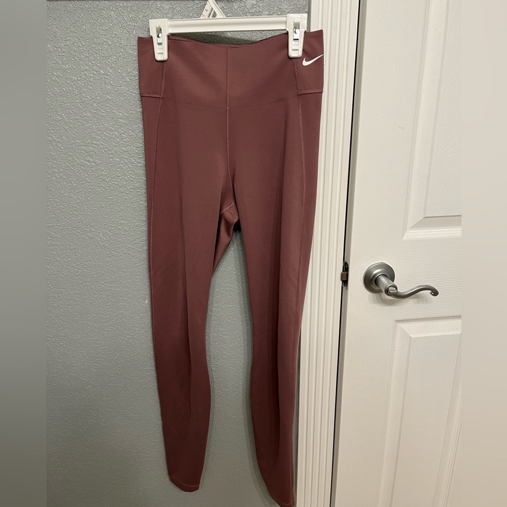 Nike dri-fit leggings size small